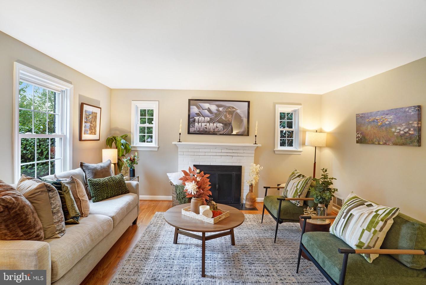 107 W CAMERON RD, FALLS CHURCH, Virginia 22046, 4 Bedrooms Bedrooms, 9 Rooms Rooms,2 BathroomsBathrooms,Residential,For sale,107 W CAMERON RD,VAFA2003300 MLS # VAFA2003300