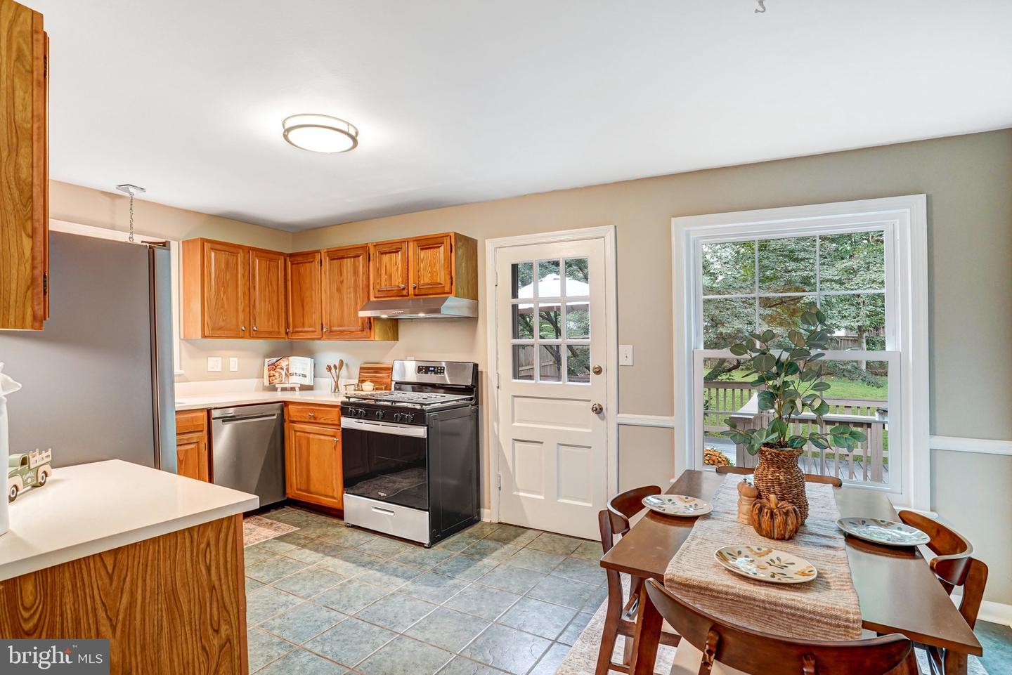 107 W CAMERON RD, FALLS CHURCH, Virginia 22046, 4 Bedrooms Bedrooms, 9 Rooms Rooms,2 BathroomsBathrooms,Residential,For sale,107 W CAMERON RD,VAFA2003300 MLS # VAFA2003300