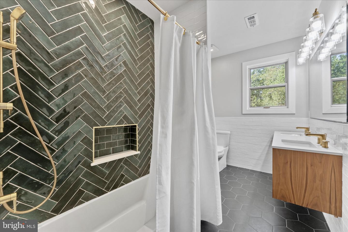 5876 FREE STATE RD, MARSHALL, Virginia 20115, 5 Bedrooms Bedrooms, ,3 BathroomsBathrooms,Residential,For sale,5876 FREE STATE RD,VAFQ2018418 MLS # VAFQ2018418