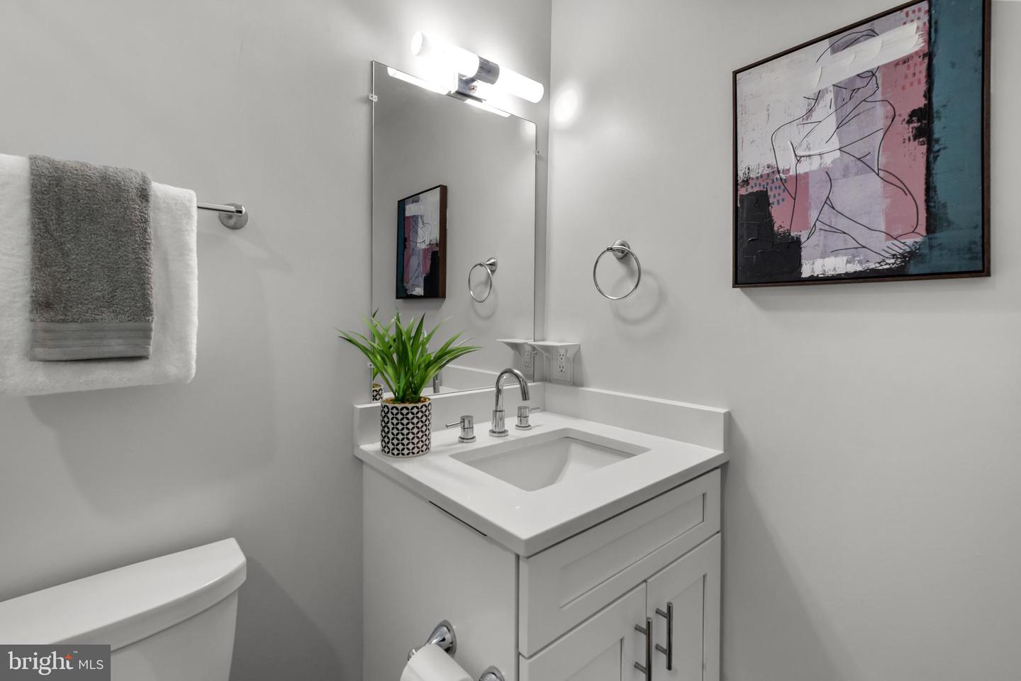 1627 HOLBROOK ST NE #2, WASHINGTON, District Of Columbia 20002, 2 Bedrooms Bedrooms, ,2 BathroomsBathrooms,Residential,For sale,1627 HOLBROOK ST NE #2,DCDC2223996 MLS # DCDC2223996