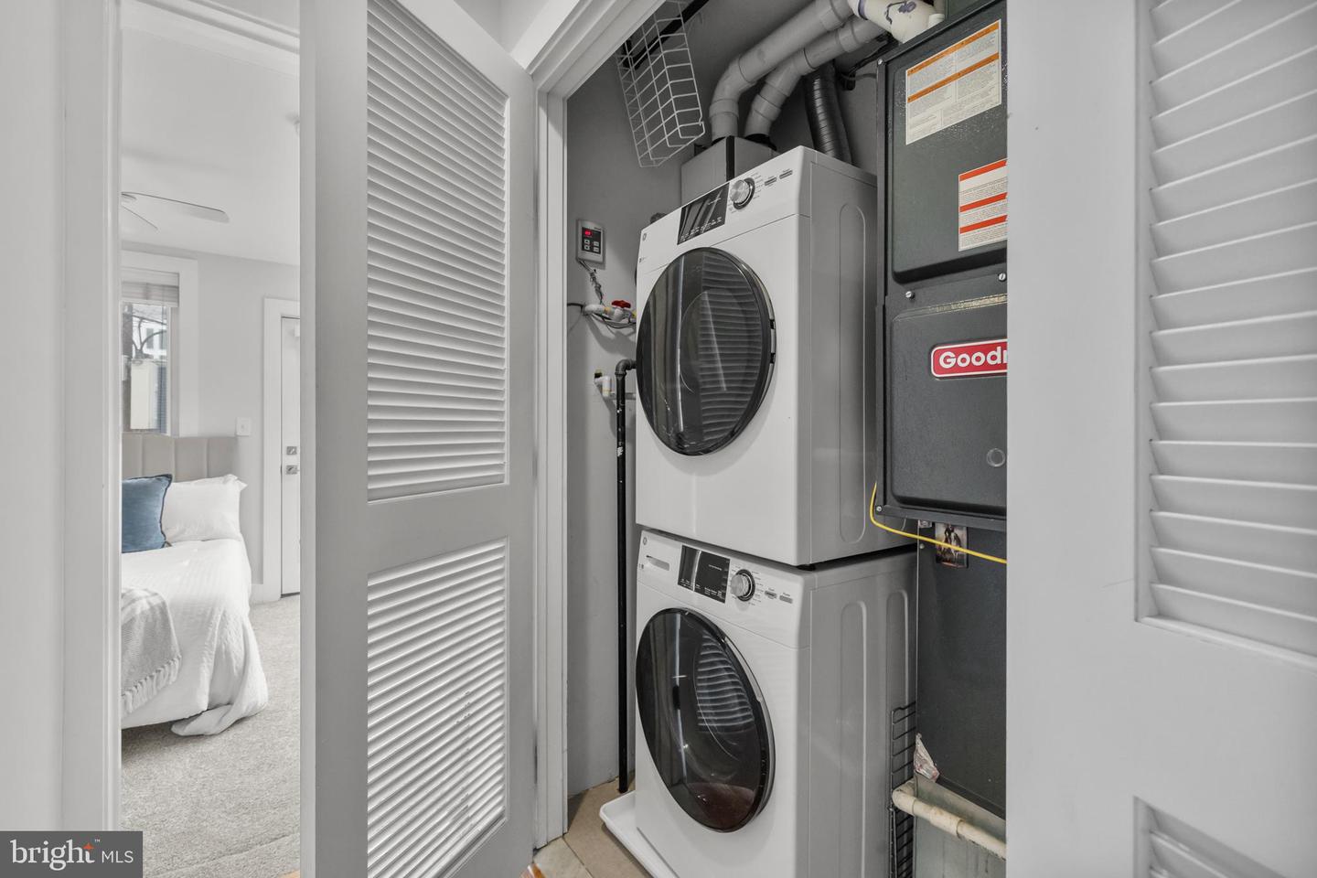 1627 HOLBROOK ST NE #2, WASHINGTON, District Of Columbia 20002, 2 Bedrooms Bedrooms, ,2 BathroomsBathrooms,Residential,For sale,1627 HOLBROOK ST NE #2,DCDC2223996 MLS # DCDC2223996