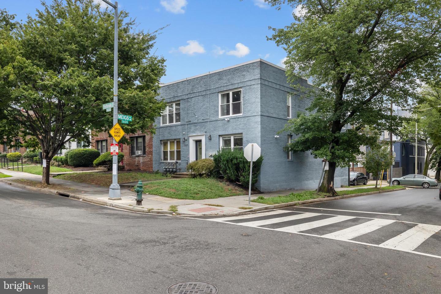 1627 HOLBROOK ST NE #2, WASHINGTON, District Of Columbia 20002, 2 Bedrooms Bedrooms, ,2 BathroomsBathrooms,Residential,For sale,1627 HOLBROOK ST NE #2,DCDC2223996 MLS # DCDC2223996