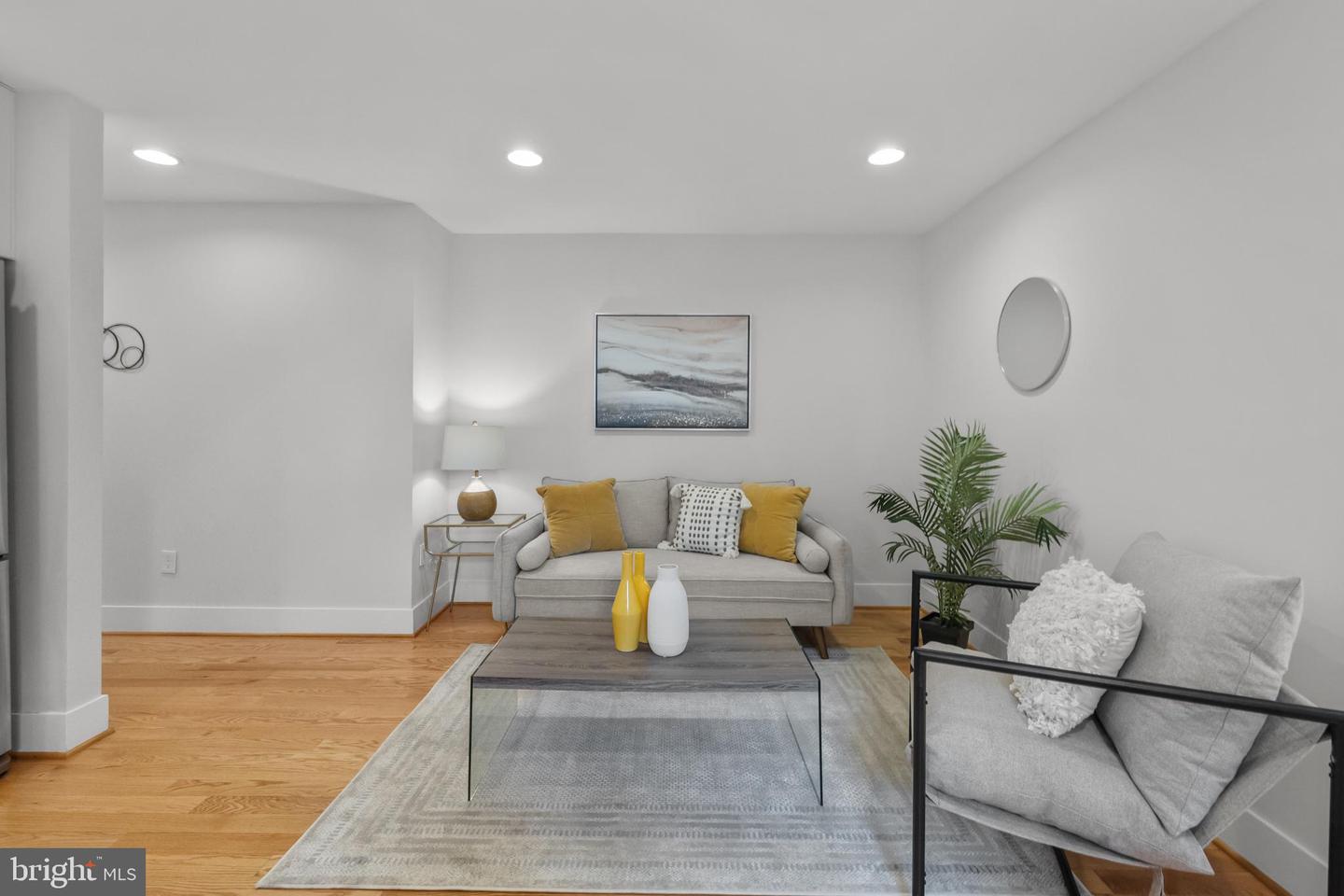 1627 HOLBROOK ST NE #2, WASHINGTON, District Of Columbia 20002, 2 Bedrooms Bedrooms, ,2 BathroomsBathrooms,Residential,For sale,1627 HOLBROOK ST NE #2,DCDC2223996 MLS # DCDC2223996