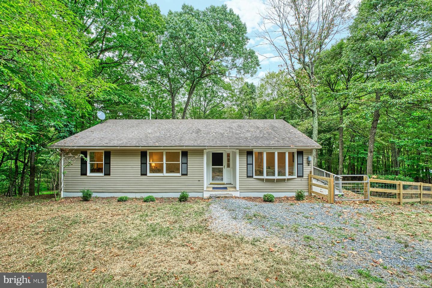 37740 LONG LN, LOVETTSVILLE, Virginia 20180, 4 Bedrooms Bedrooms, ,3 BathroomsBathrooms,Residential,For sale,37740 LONG LN,VALO2107512 MLS # VALO2107512