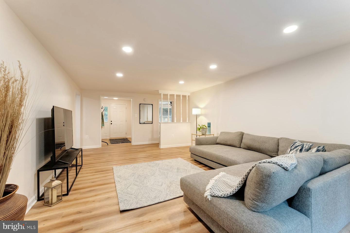 37740 LONG LN, LOVETTSVILLE, Virginia 20180, 4 Bedrooms Bedrooms, ,3 BathroomsBathrooms,Residential,For sale,37740 LONG LN,VALO2107512 MLS # VALO2107512