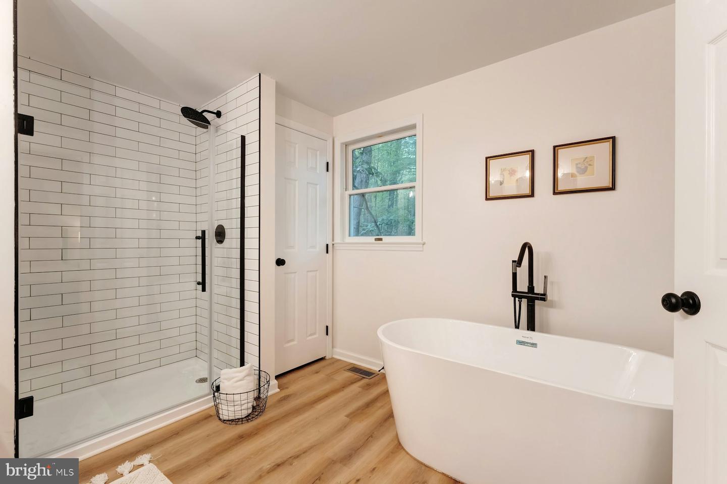 37740 LONG LN, LOVETTSVILLE, Virginia 20180, 4 Bedrooms Bedrooms, ,3 BathroomsBathrooms,Residential,For sale,37740 LONG LN,VALO2107512 MLS # VALO2107512