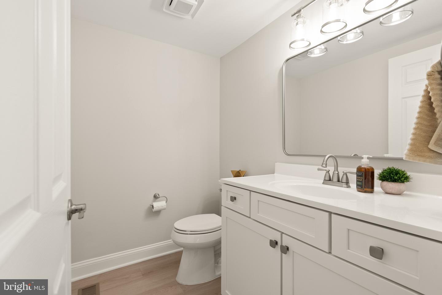 13987 CABELLS MILL DR, CENTREVILLE, Virginia 20120, 4 Bedrooms Bedrooms, ,2 BathroomsBathrooms,Residential,For sale,13987 CABELLS MILL DR,VAFX2269068 MLS # VAFX2269068