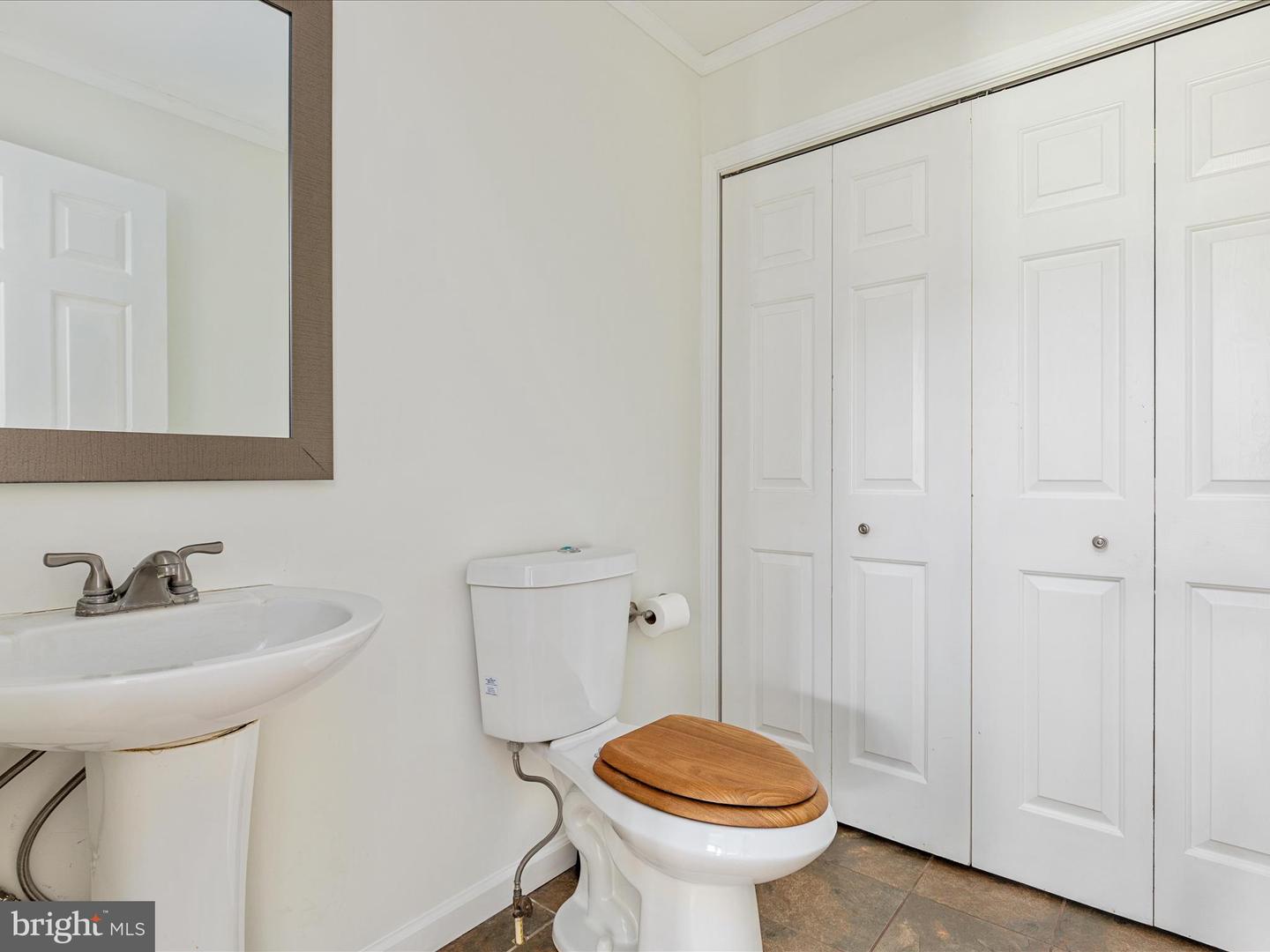 37770 SNICKERSVILLE TPKE, PURCELLVILLE, Virginia 20132, 4 Bedrooms Bedrooms, ,2 BathroomsBathrooms,Residential,For sale,37770 SNICKERSVILLE TPKE,VALO2107546 MLS # VALO2107546