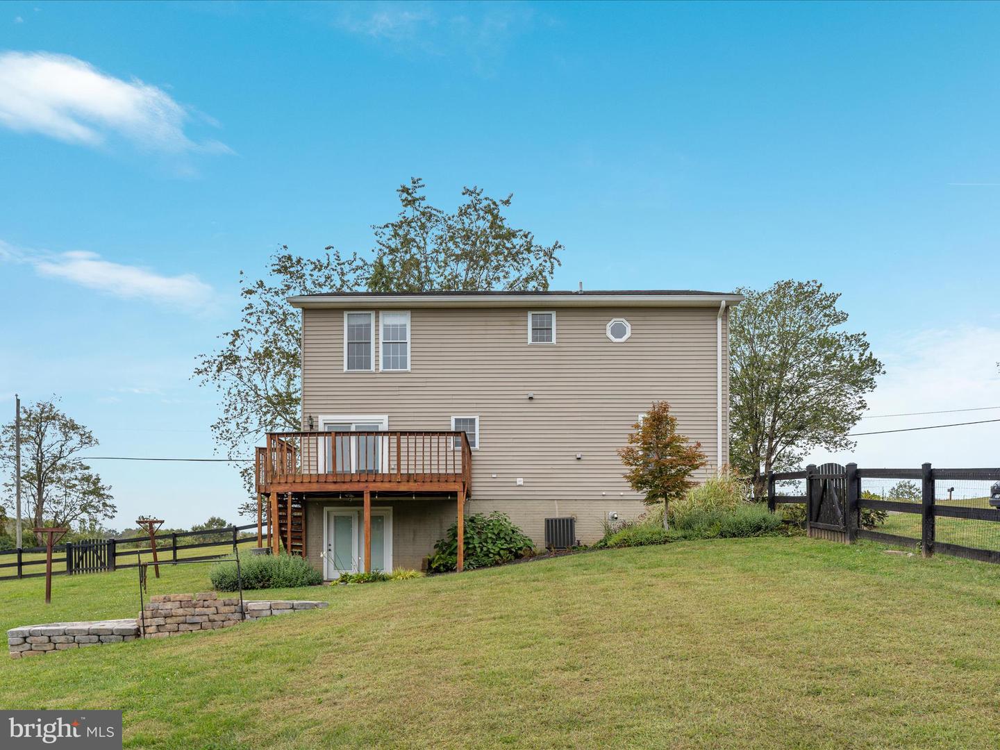 37770 SNICKERSVILLE TPKE, PURCELLVILLE, Virginia 20132, 4 Bedrooms Bedrooms, ,2 BathroomsBathrooms,Residential,For sale,37770 SNICKERSVILLE TPKE,VALO2107546 MLS # VALO2107546
