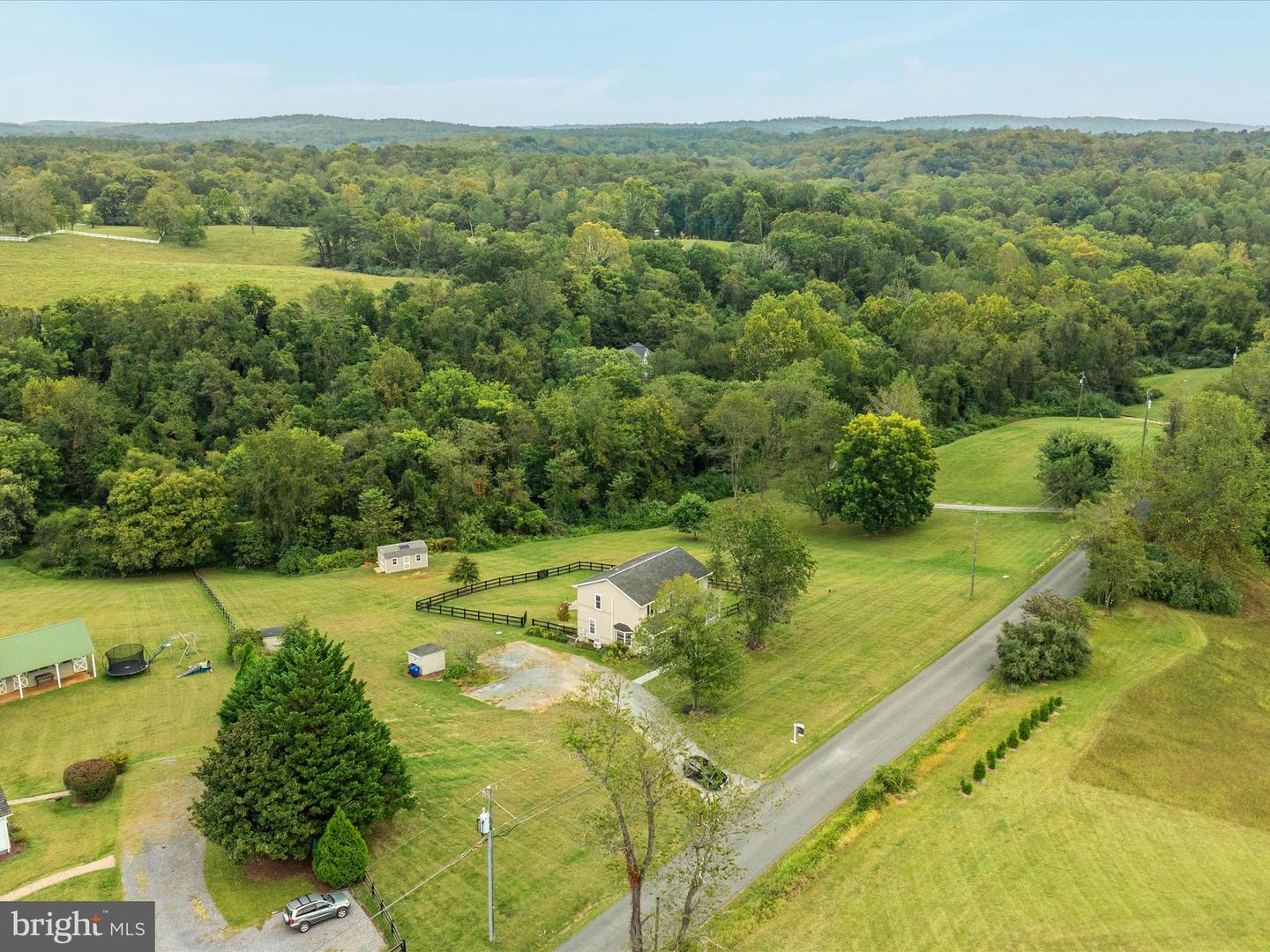 37770 SNICKERSVILLE TPKE, PURCELLVILLE, Virginia 20132, 4 Bedrooms Bedrooms, ,2 BathroomsBathrooms,Residential,For sale,37770 SNICKERSVILLE TPKE,VALO2107546 MLS # VALO2107546