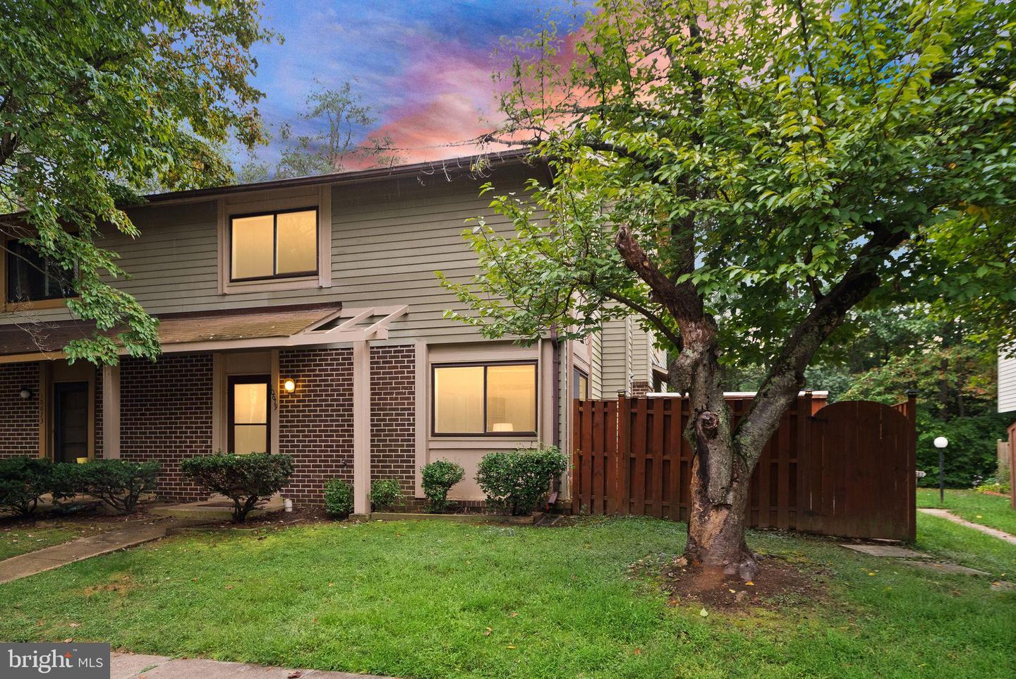 10679 SPRING OAK CT, BURKE, Virginia 22015, 3 Bedrooms Bedrooms, 5 Rooms Rooms,1 BathroomBathrooms,Residential,For sale,10679 SPRING OAK CT,VAFX2269084 MLS # VAFX2269084