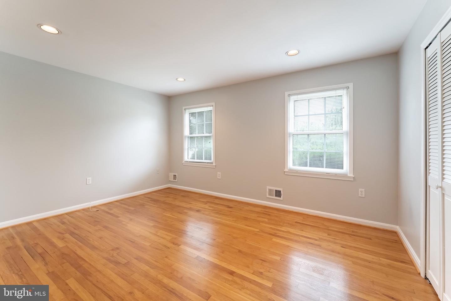 8611 CANTERBURY DR, ANNANDALE, Virginia 22003, 5 Bedrooms Bedrooms, ,3 BathroomsBathrooms,Residential,For sale,8611 CANTERBURY DR,VAFX2269112 MLS # VAFX2269112