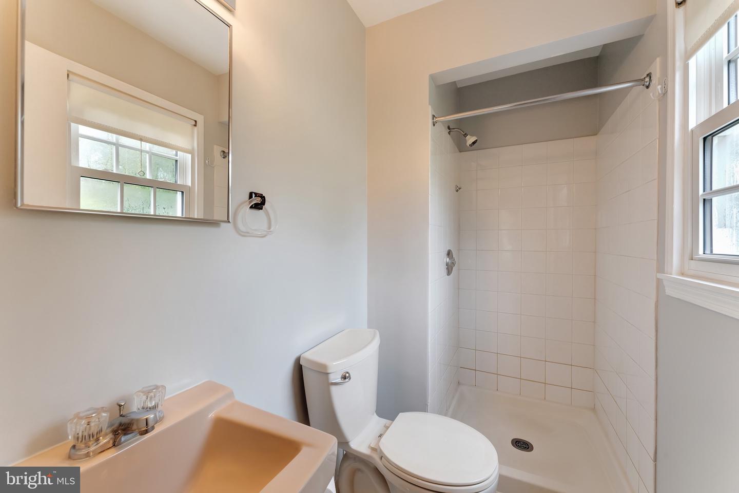 8611 CANTERBURY DR, ANNANDALE, Virginia 22003, 5 Bedrooms Bedrooms, ,3 BathroomsBathrooms,Residential,For sale,8611 CANTERBURY DR,VAFX2269112 MLS # VAFX2269112