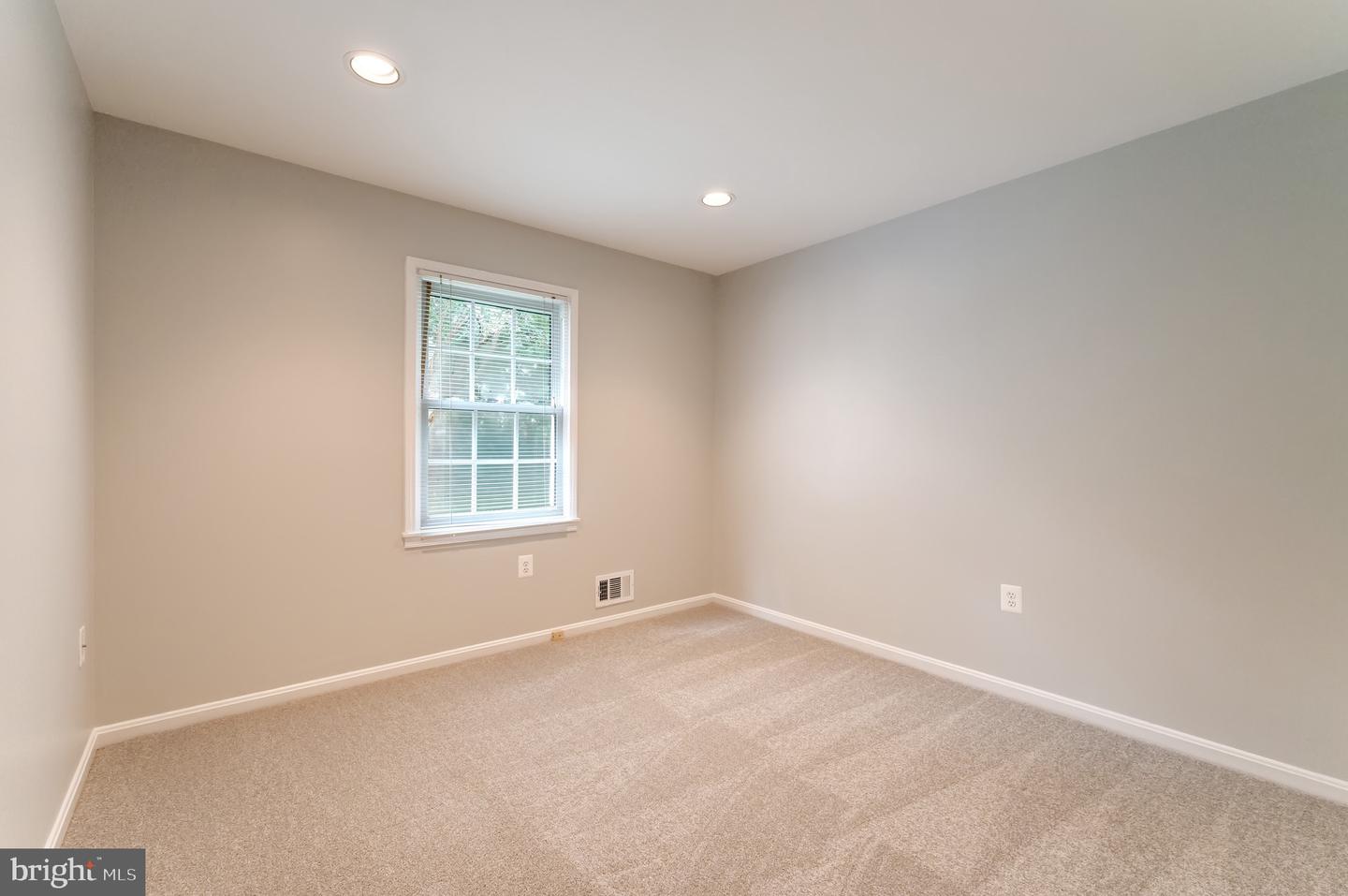 8611 CANTERBURY DR, ANNANDALE, Virginia 22003, 5 Bedrooms Bedrooms, ,3 BathroomsBathrooms,Residential,For sale,8611 CANTERBURY DR,VAFX2269112 MLS # VAFX2269112