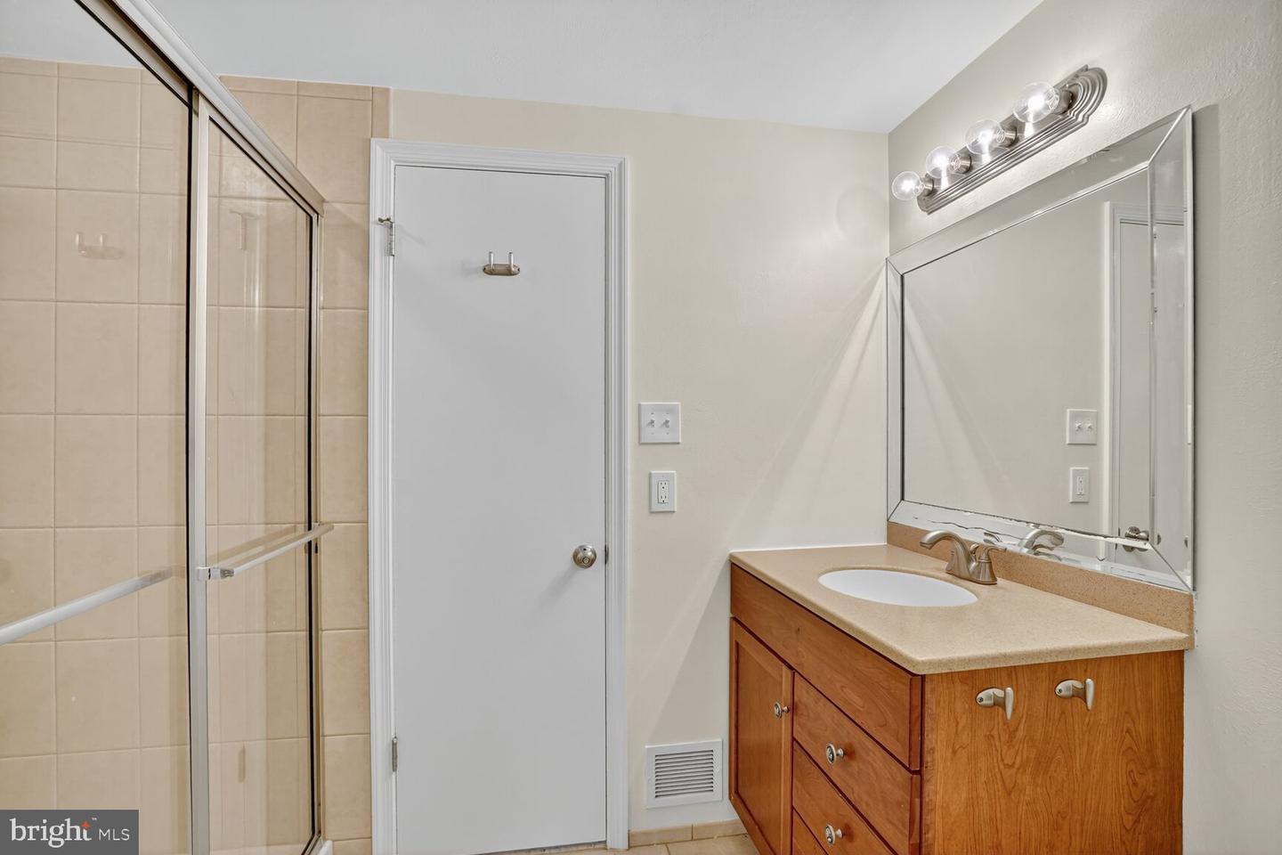 1305 GATEWOOD DR, ALEXANDRIA, Virginia 22307, 3 Bedrooms Bedrooms, ,3 BathroomsBathrooms,Residential,For sale,1305 GATEWOOD DR,VAFX2269238 MLS # VAFX2269238