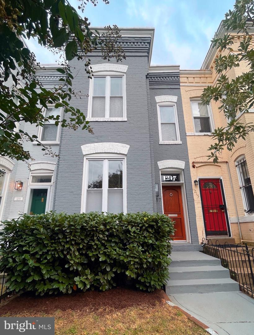 1217 I ST NE, WASHINGTON, District Of Columbia 20002, 3 Bedrooms Bedrooms, ,2 BathroomsBathrooms,Residential,For sale,1217 I ST NE,DCDC2224148 MLS # DCDC2224148