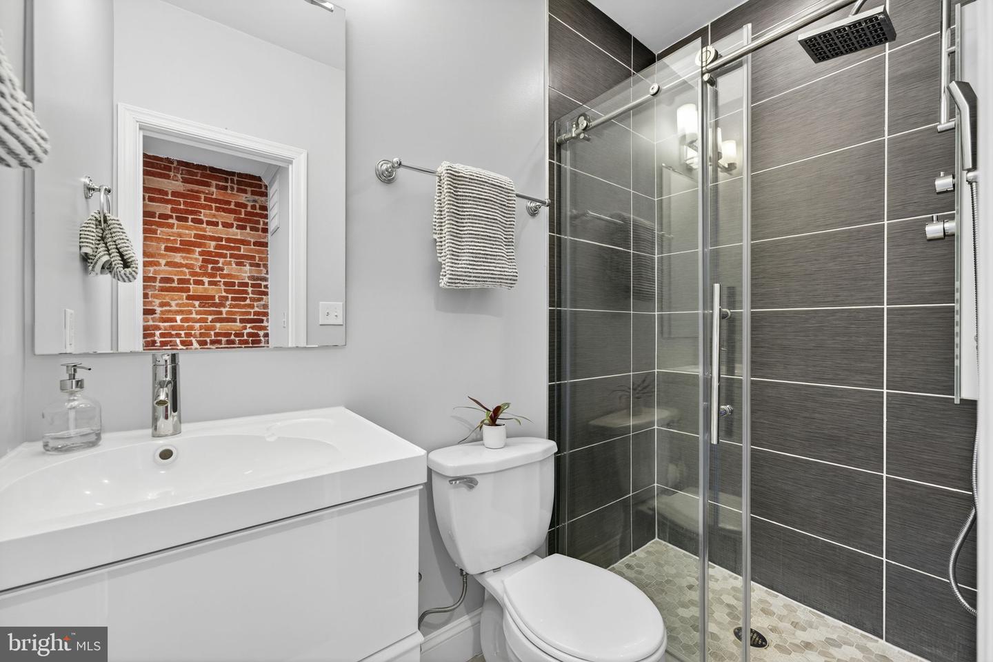 1217 I ST NE, WASHINGTON, District Of Columbia 20002, 3 Bedrooms Bedrooms, ,2 BathroomsBathrooms,Residential,For sale,1217 I ST NE,DCDC2224148 MLS # DCDC2224148