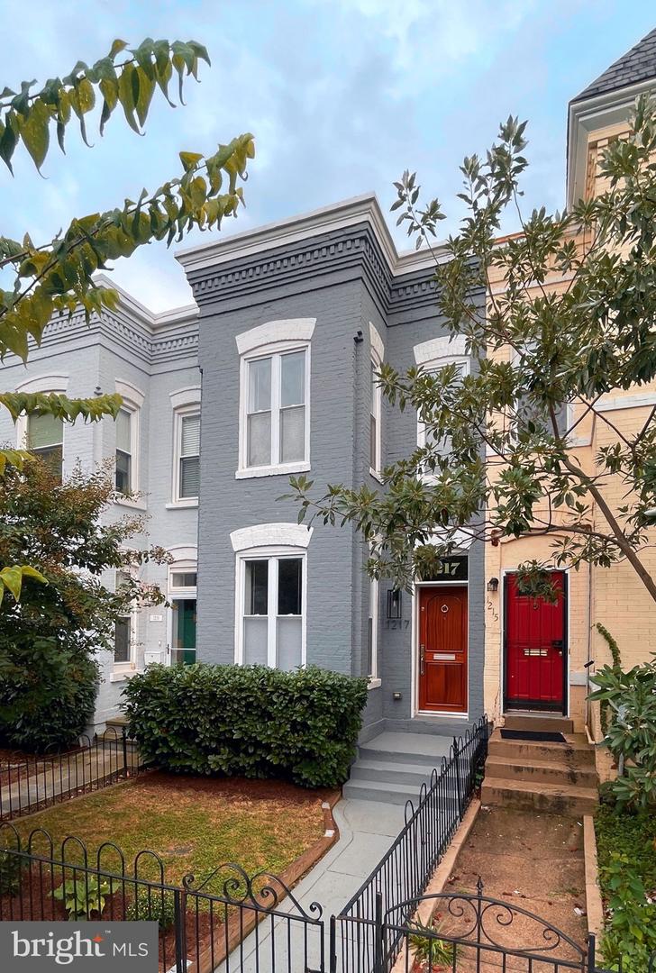 1217 I ST NE, WASHINGTON, District Of Columbia 20002, 3 Bedrooms Bedrooms, ,2 BathroomsBathrooms,Residential,For sale,1217 I ST NE,DCDC2224148 MLS # DCDC2224148