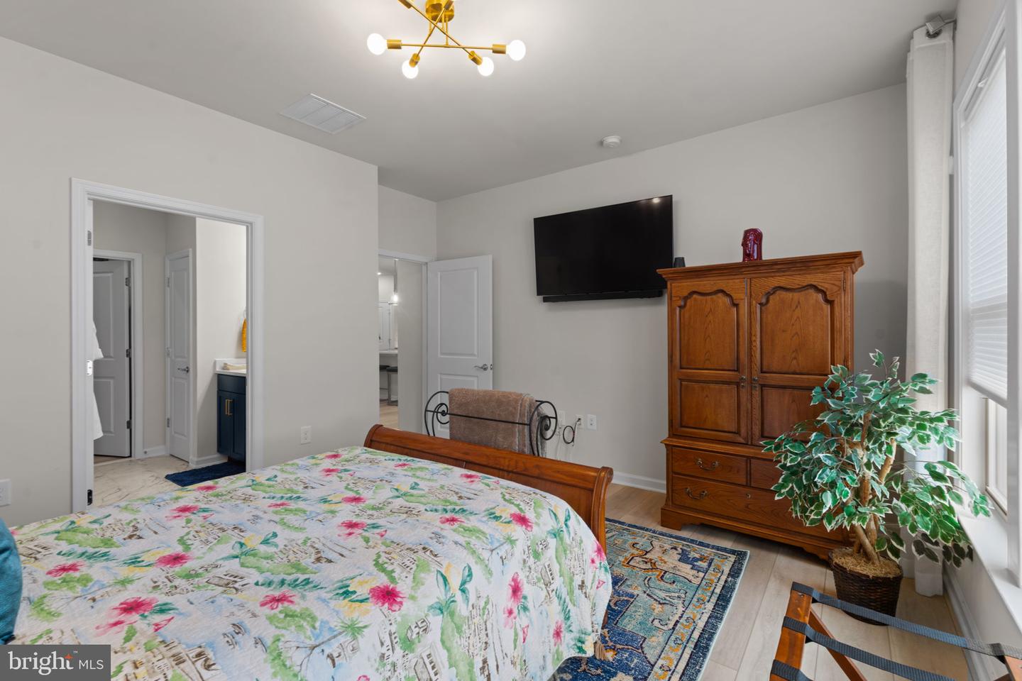 6411 TULIP TER, HAYMARKET, Virginia 20169, 3 Bedrooms Bedrooms, ,3 BathroomsBathrooms,Residential,For sale,6411 TULIP TER,VAPW2104738 MLS # VAPW2104738