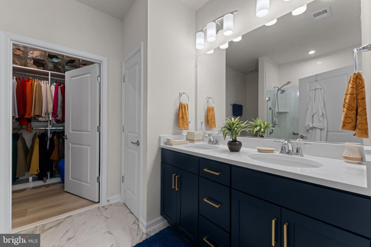 6411 TULIP TER, HAYMARKET, Virginia 20169, 3 Bedrooms Bedrooms, ,3 BathroomsBathrooms,Residential,For sale,6411 TULIP TER,VAPW2104738 MLS # VAPW2104738