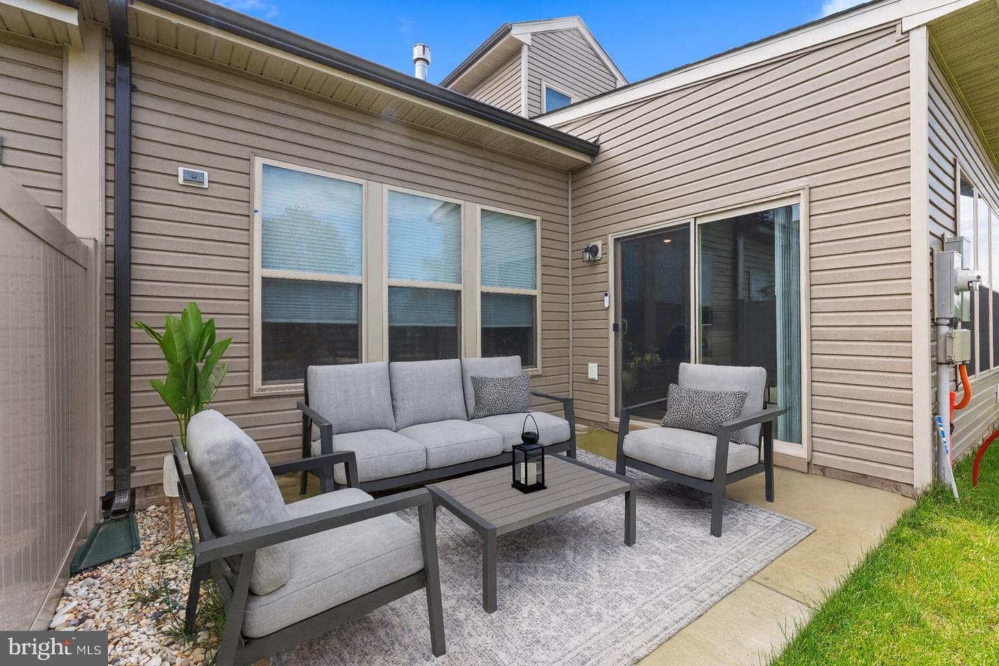 6411 TULIP TER, HAYMARKET, Virginia 20169, 3 Bedrooms Bedrooms, ,3 BathroomsBathrooms,Residential,For sale,6411 TULIP TER,VAPW2104738 MLS # VAPW2104738
