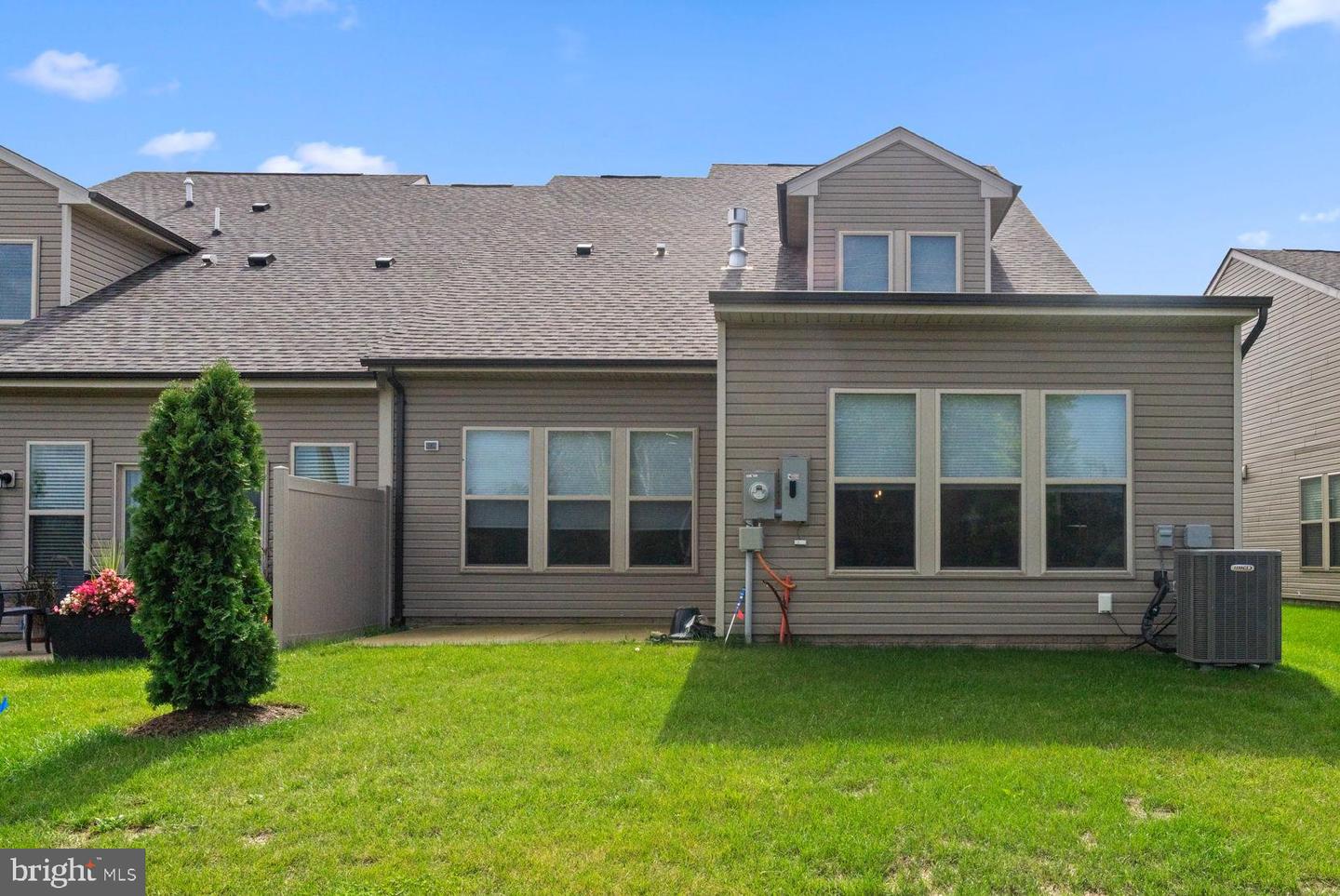 6411 TULIP TER, HAYMARKET, Virginia 20169, 3 Bedrooms Bedrooms, ,3 BathroomsBathrooms,Residential,For sale,6411 TULIP TER,VAPW2104738 MLS # VAPW2104738