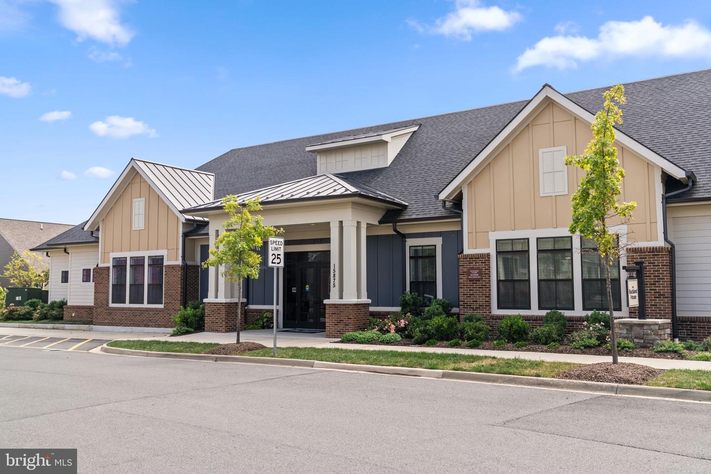 6411 TULIP TER, HAYMARKET, Virginia 20169, 3 Bedrooms Bedrooms, ,3 BathroomsBathrooms,Residential,For sale,6411 TULIP TER,VAPW2104738 MLS # VAPW2104738