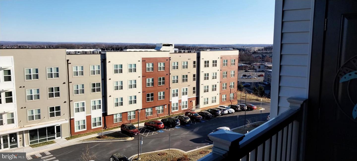46294 MOUNT MILSTEAD TER #400, STERLING, Virginia 20164, 2 Bedrooms Bedrooms, ,2 BathroomsBathrooms,Residential,For sale,46294 MOUNT MILSTEAD TER #400,VALO2107644 MLS # VALO2107644