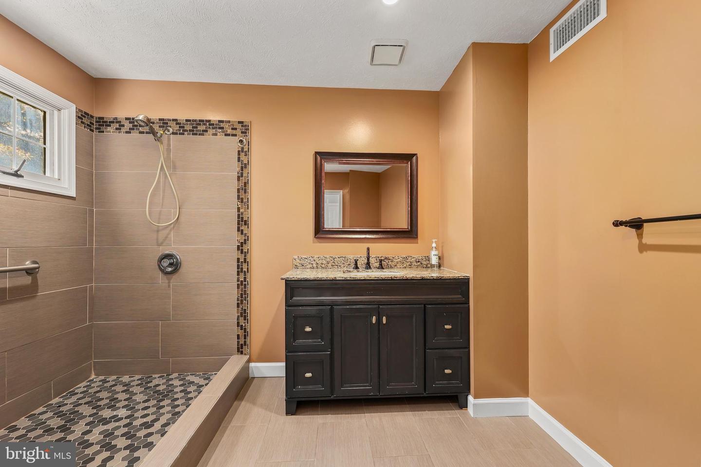 10413 LABRADOR LOOP, MANASSAS, Virginia 20112, 5 Bedrooms Bedrooms, ,3 BathroomsBathrooms,Residential,For sale,10413 LABRADOR LOOP,VAPW2104788 MLS # VAPW2104788
