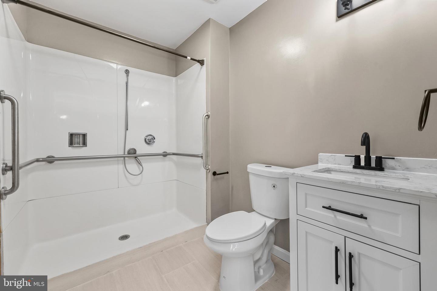 10413 LABRADOR LOOP, MANASSAS, Virginia 20112, 5 Bedrooms Bedrooms, ,3 BathroomsBathrooms,Residential,For sale,10413 LABRADOR LOOP,VAPW2104788 MLS # VAPW2104788