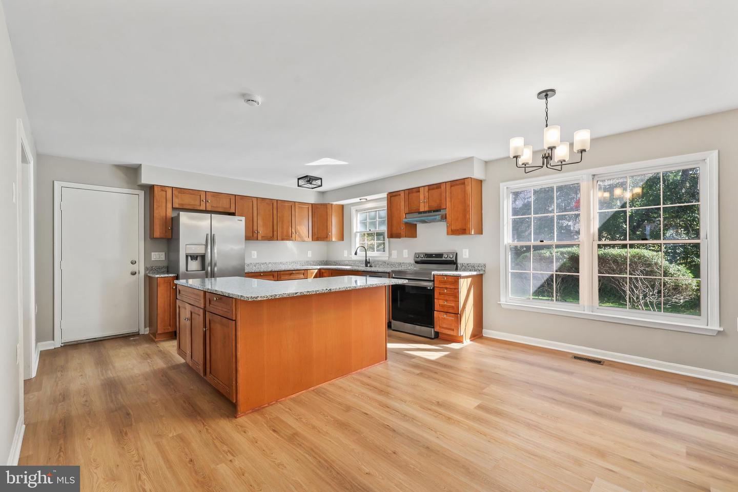10413 LABRADOR LOOP, MANASSAS, Virginia 20112, 5 Bedrooms Bedrooms, ,3 BathroomsBathrooms,Residential,For sale,10413 LABRADOR LOOP,VAPW2104788 MLS # VAPW2104788