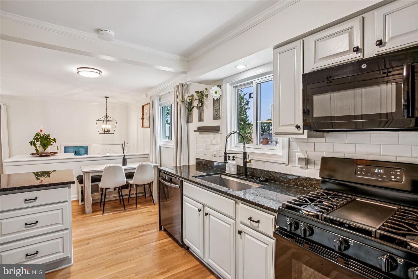 5808 ASH DR, SPRINGFIELD, Virginia 22150, 5 Bedrooms Bedrooms, ,3 BathroomsBathrooms,Residential,For sale,5808 ASH DR,VAFX2269276 MLS # VAFX2269276