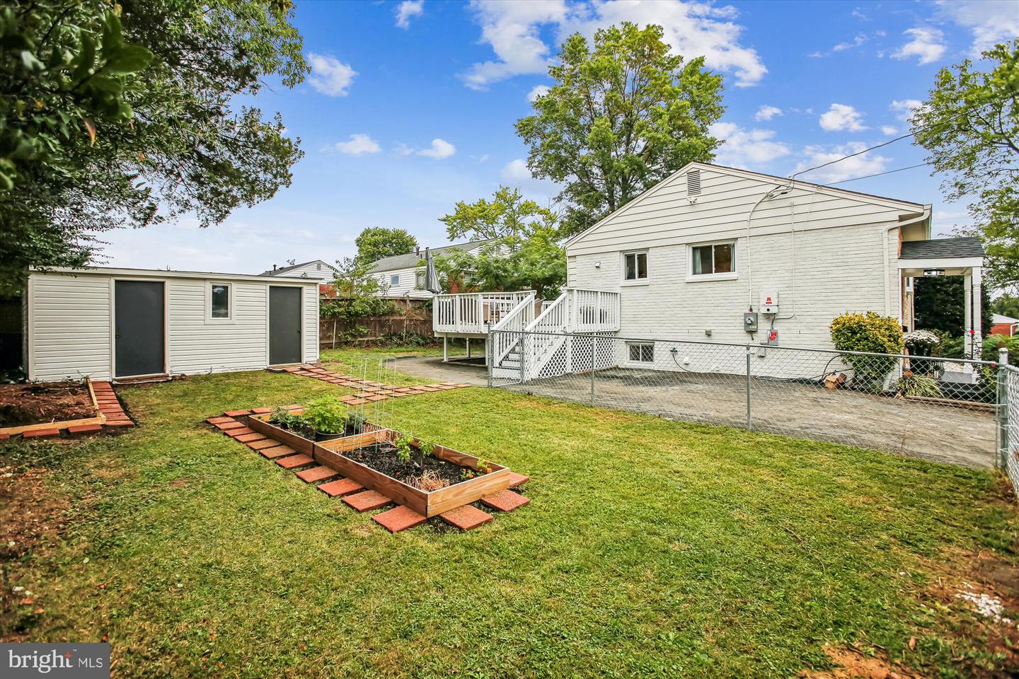 5808 ASH DR, SPRINGFIELD, Virginia 22150, 5 Bedrooms Bedrooms, ,3 BathroomsBathrooms,Residential,For sale,5808 ASH DR,VAFX2269276 MLS # VAFX2269276