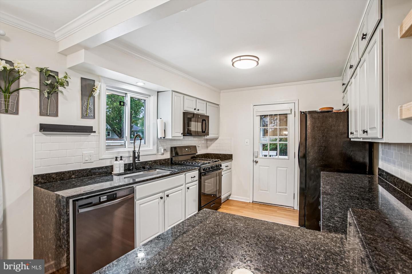 5808 ASH DR, SPRINGFIELD, Virginia 22150, 5 Bedrooms Bedrooms, ,3 BathroomsBathrooms,Residential,For sale,5808 ASH DR,VAFX2269276 MLS # VAFX2269276