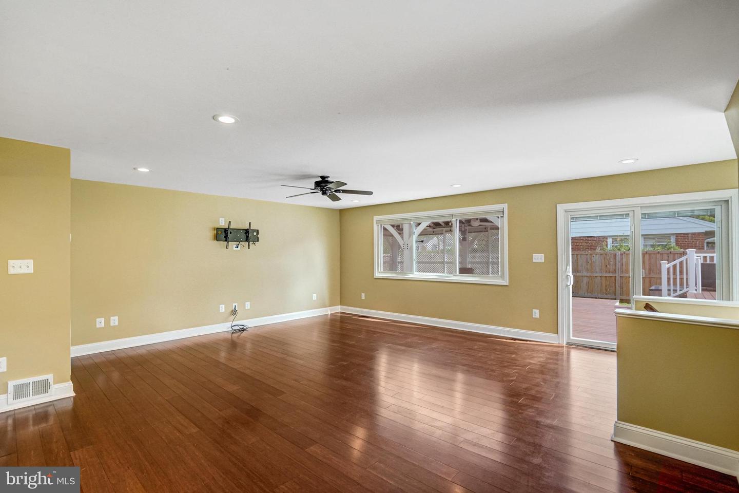 5227 CATHER RD, SPRINGFIELD, Virginia 22151, 8 Bedrooms Bedrooms, 19 Rooms Rooms,5 BathroomsBathrooms,Residential,For sale,5227 CATHER RD,VAFX2269348 MLS # VAFX2269348