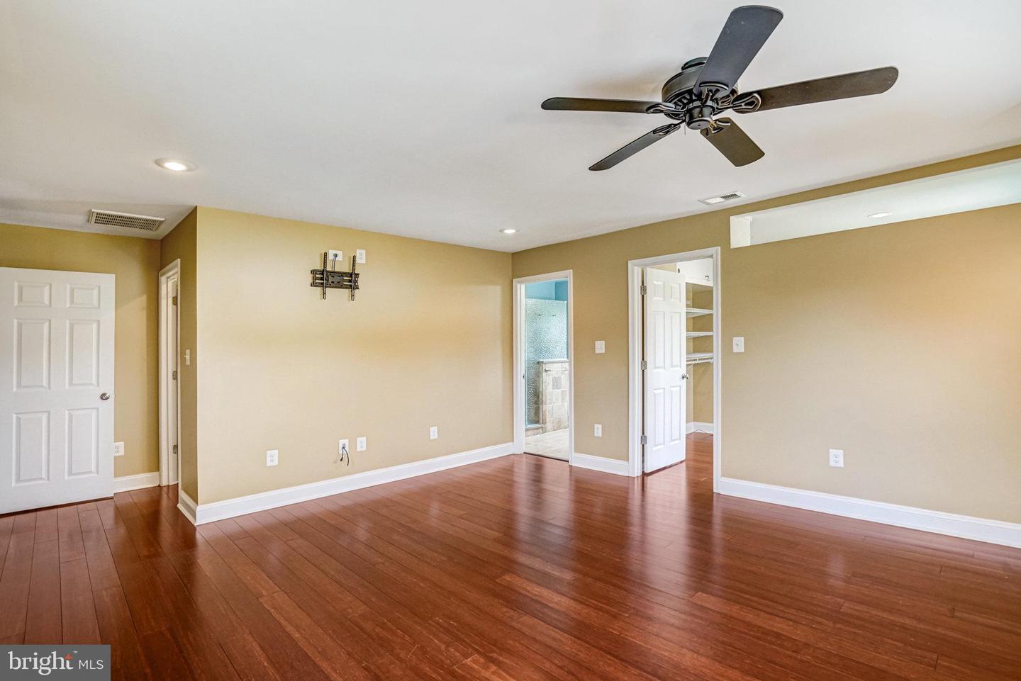 5227 CATHER RD, SPRINGFIELD, Virginia 22151, 8 Bedrooms Bedrooms, 19 Rooms Rooms,5 BathroomsBathrooms,Residential,For sale,5227 CATHER RD,VAFX2269348 MLS # VAFX2269348
