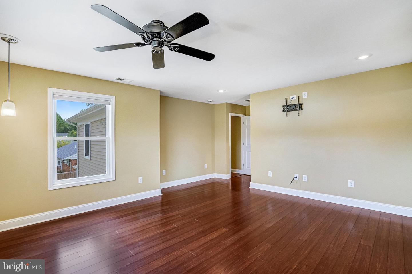 5227 CATHER RD, SPRINGFIELD, Virginia 22151, 8 Bedrooms Bedrooms, 19 Rooms Rooms,5 BathroomsBathrooms,Residential,For sale,5227 CATHER RD,VAFX2269348 MLS # VAFX2269348