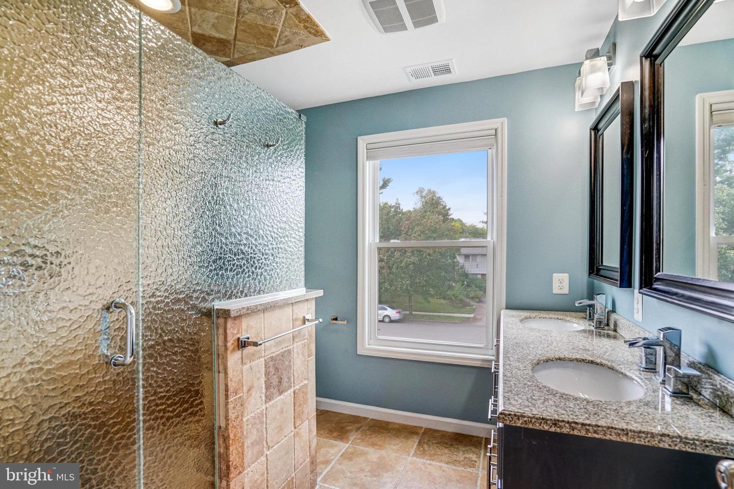 5227 CATHER RD, SPRINGFIELD, Virginia 22151, 8 Bedrooms Bedrooms, 19 Rooms Rooms,5 BathroomsBathrooms,Residential,For sale,5227 CATHER RD,VAFX2269348 MLS # VAFX2269348
