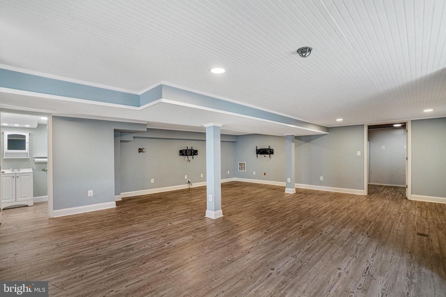 5227 CATHER RD, SPRINGFIELD, Virginia 22151, 8 Bedrooms Bedrooms, 19 Rooms Rooms,5 BathroomsBathrooms,Residential,For sale,5227 CATHER RD,VAFX2269348 MLS # VAFX2269348