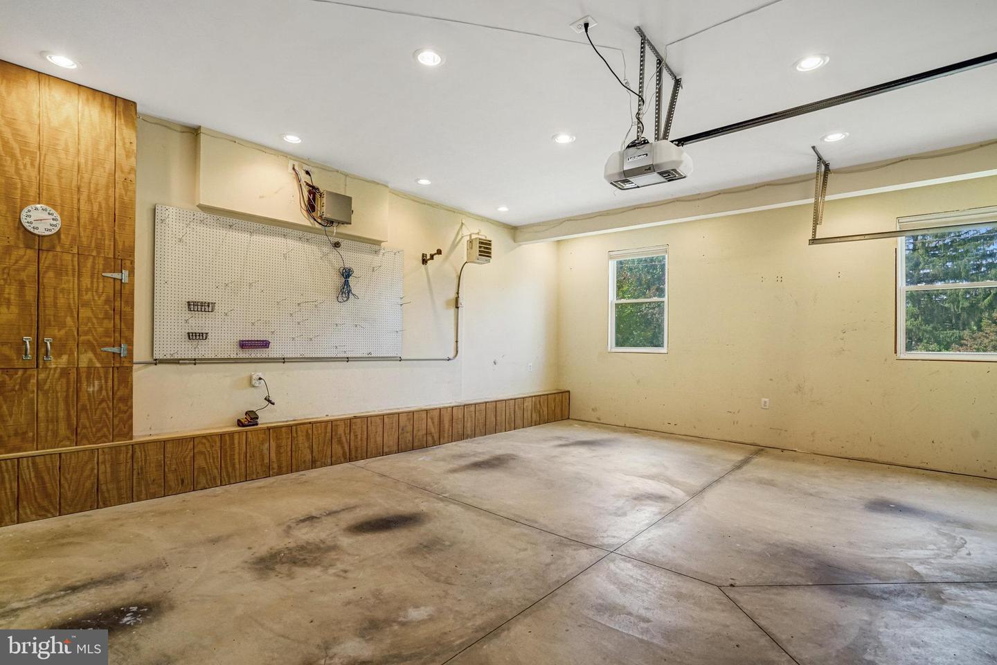 5227 CATHER RD, SPRINGFIELD, Virginia 22151, 8 Bedrooms Bedrooms, 19 Rooms Rooms,5 BathroomsBathrooms,Residential,For sale,5227 CATHER RD,VAFX2269348 MLS # VAFX2269348