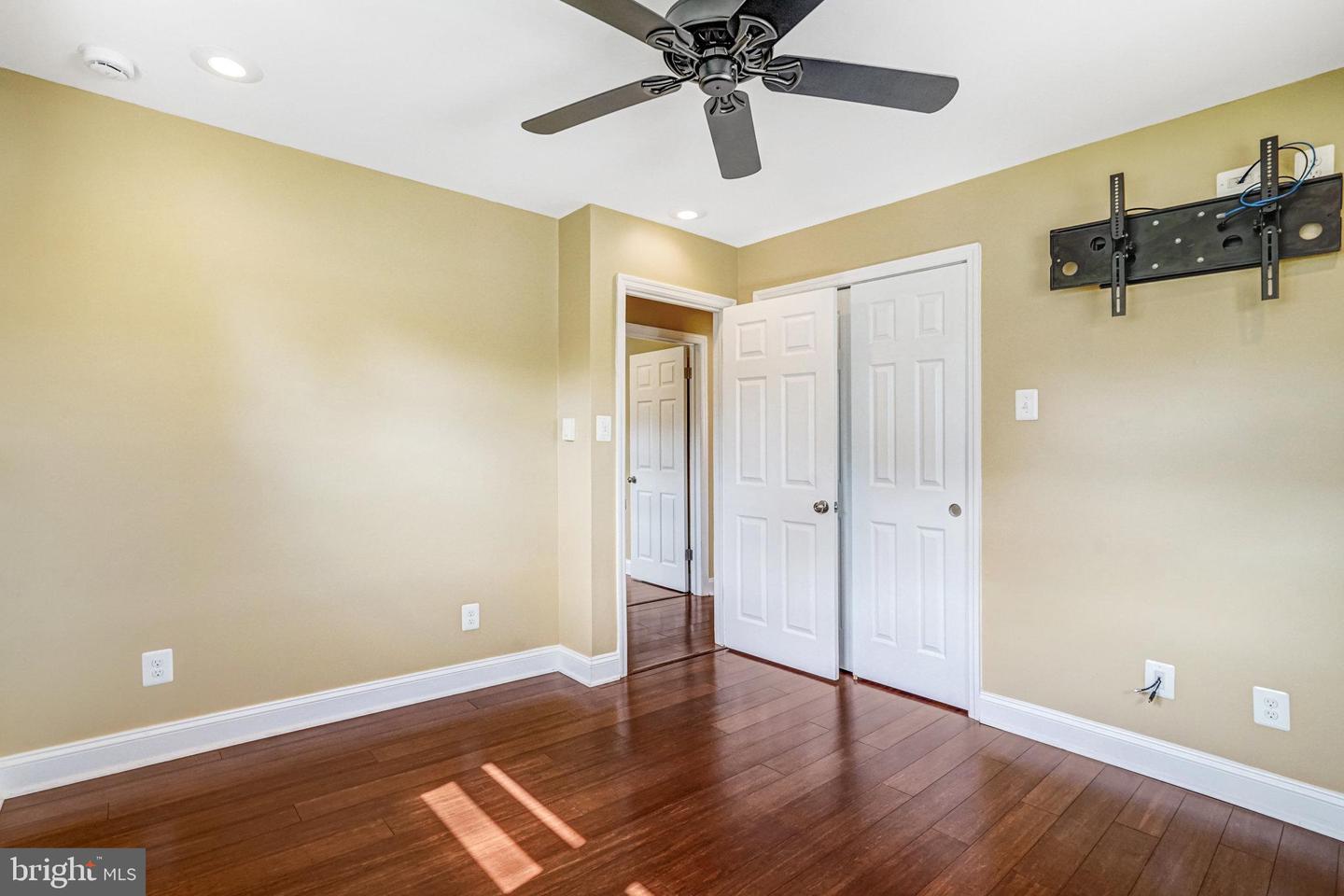 5227 CATHER RD, SPRINGFIELD, Virginia 22151, 8 Bedrooms Bedrooms, 19 Rooms Rooms,5 BathroomsBathrooms,Residential,For sale,5227 CATHER RD,VAFX2269348 MLS # VAFX2269348