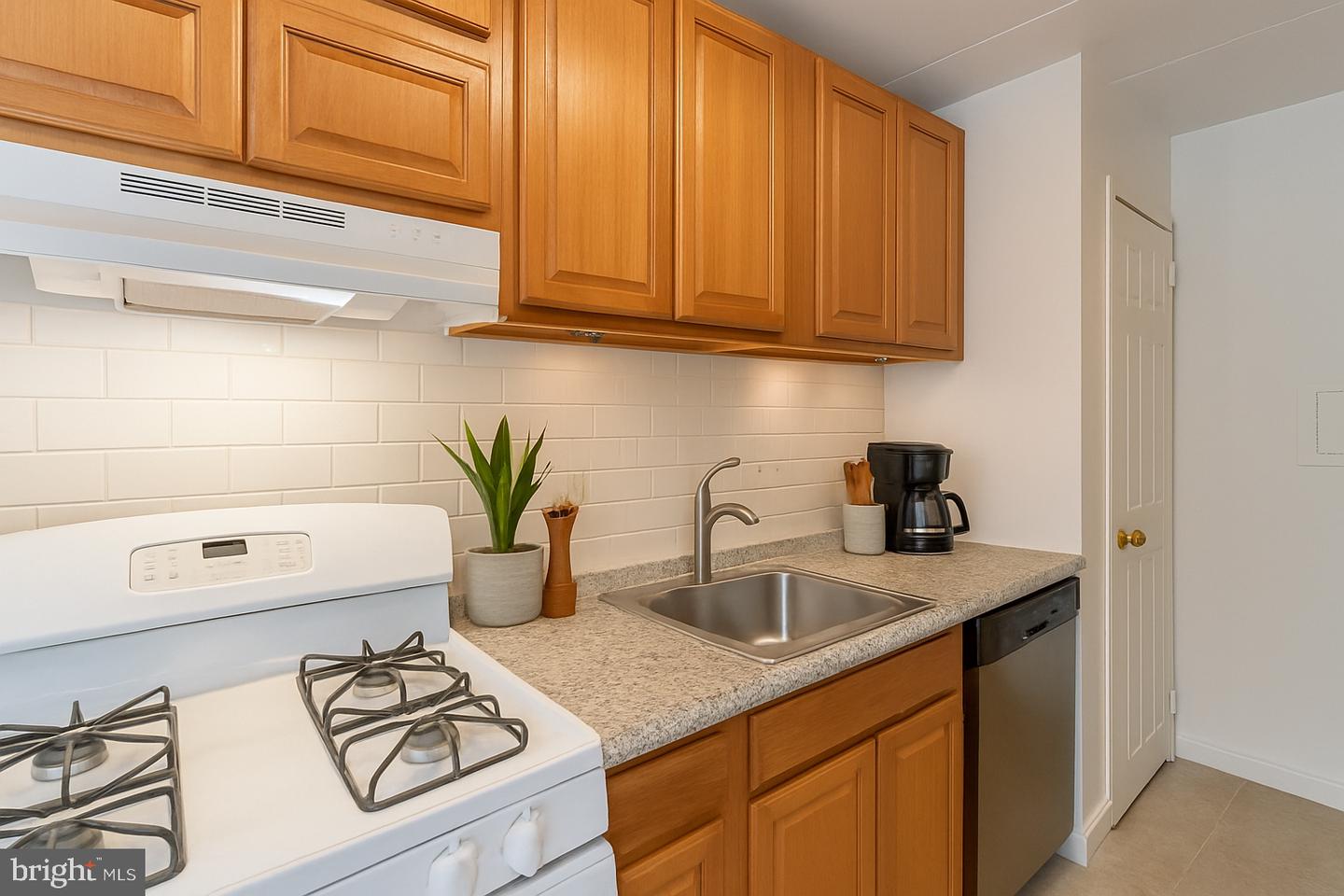 2631 REDCOAT DR #205, ALEXANDRIA, Virginia 22303, 1 Bedroom Bedrooms, ,1 BathroomBathrooms,Residential,For sale,2631 REDCOAT DR #205,VAFX2269408 MLS # VAFX2269408