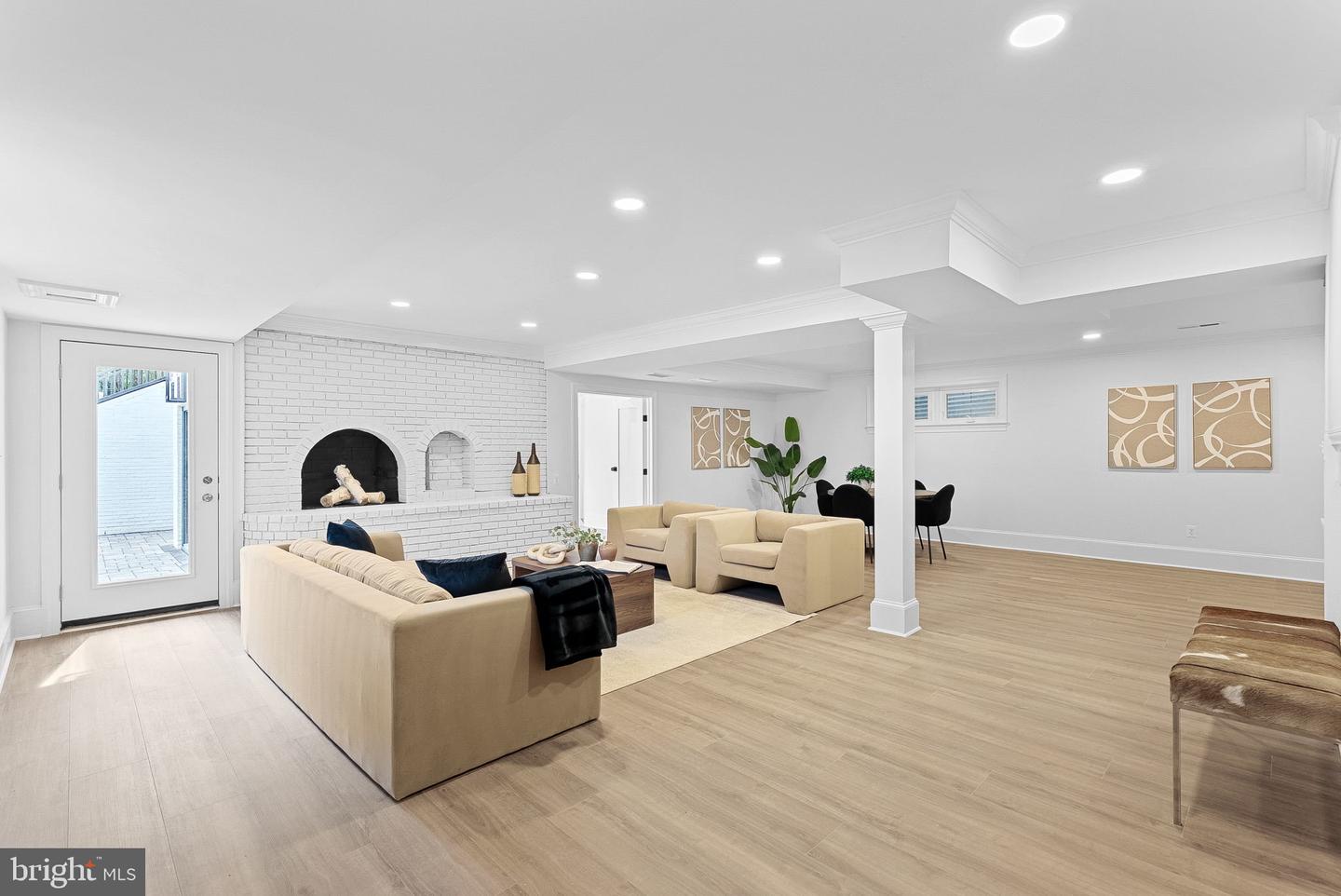 6121 LONG MEADOW RD, MCLEAN, Virginia 22101, 6 Bedrooms Bedrooms, ,8 BathroomsBathrooms,Residential,For sale,6121 LONG MEADOW RD,VAFX2269456 MLS # VAFX2269456