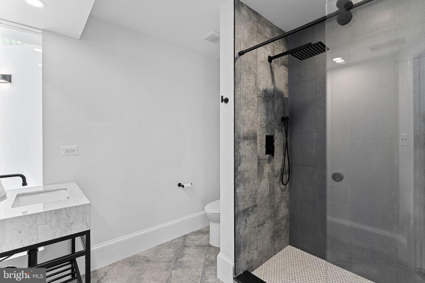 6121 LONG MEADOW RD, MCLEAN, Virginia 22101, 6 Bedrooms Bedrooms, ,8 BathroomsBathrooms,Residential,For sale,6121 LONG MEADOW RD,VAFX2269456 MLS # VAFX2269456