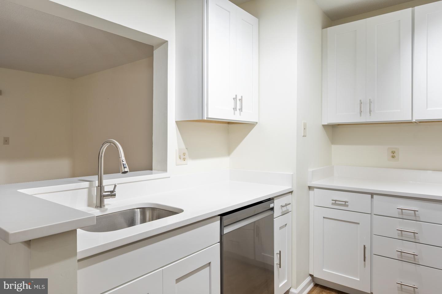 20320 BEECHWOOD TER #202, ASHBURN, Virginia 20147, 2 Bedrooms Bedrooms, ,1 BathroomBathrooms,Residential,For sale,20320 BEECHWOOD TER #202,VALO2107698 MLS # VALO2107698