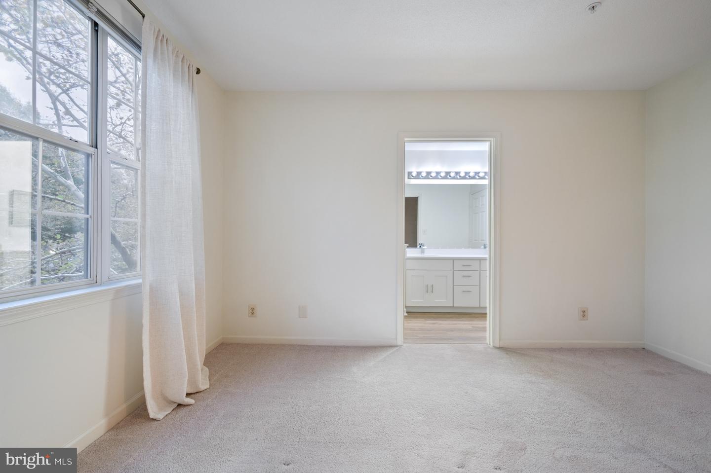 20320 BEECHWOOD TER #202, ASHBURN, Virginia 20147, 2 Bedrooms Bedrooms, ,1 BathroomBathrooms,Residential,For sale,20320 BEECHWOOD TER #202,VALO2107698 MLS # VALO2107698
