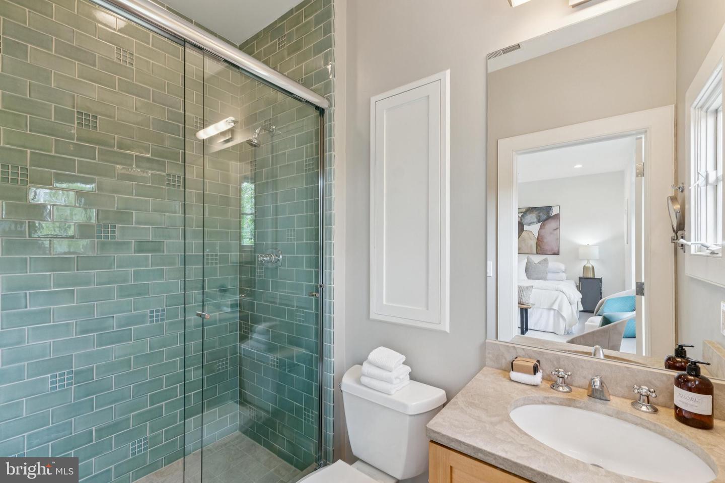 2915 38TH ST NW, WASHINGTON, District Of Columbia 20016, 4 Bedrooms Bedrooms, ,3 BathroomsBathrooms,Residential,For sale,2915 38TH ST NW,DCDC2224418 MLS # DCDC2224418