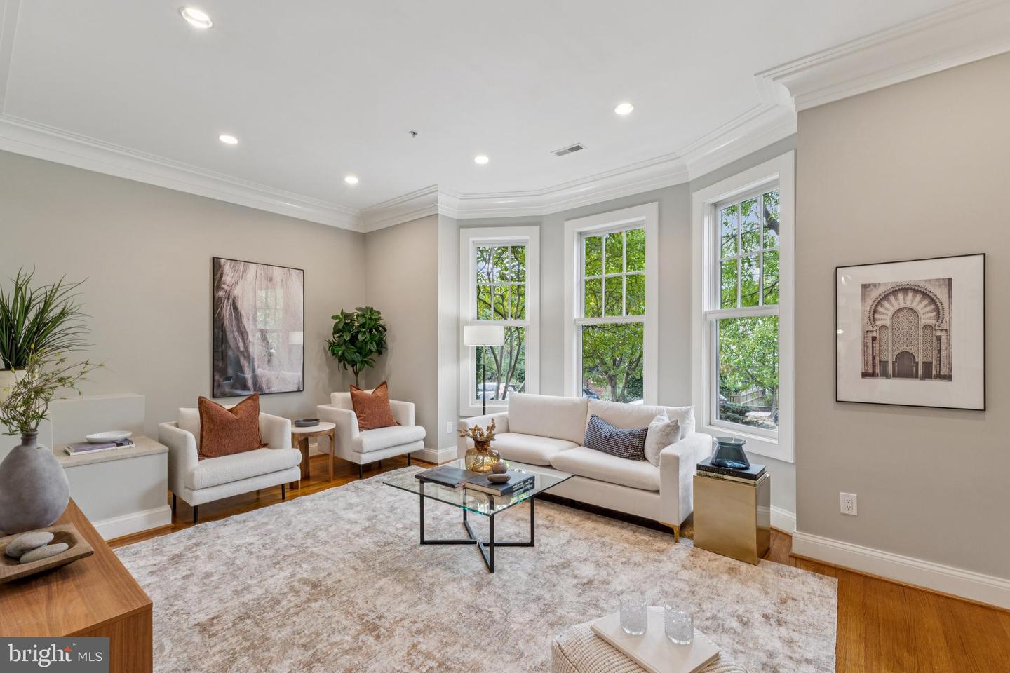 2915 38TH ST NW, WASHINGTON, District Of Columbia 20016, 4 Bedrooms Bedrooms, ,3 BathroomsBathrooms,Residential,For sale,2915 38TH ST NW,DCDC2224418 MLS # DCDC2224418