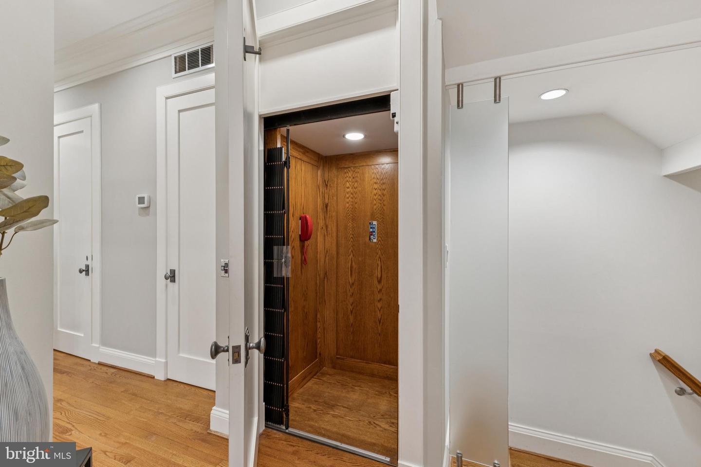 2915 38TH ST NW, WASHINGTON, District Of Columbia 20016, 4 Bedrooms Bedrooms, ,3 BathroomsBathrooms,Residential,For sale,2915 38TH ST NW,DCDC2224418 MLS # DCDC2224418