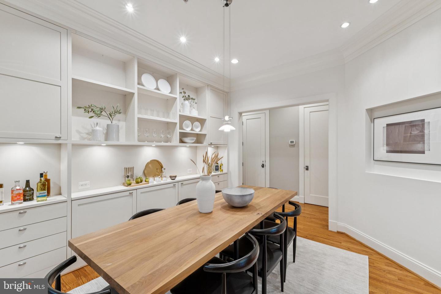 2915 38TH ST NW, WASHINGTON, District Of Columbia 20016, 4 Bedrooms Bedrooms, ,3 BathroomsBathrooms,Residential,For sale,2915 38TH ST NW,DCDC2224418 MLS # DCDC2224418